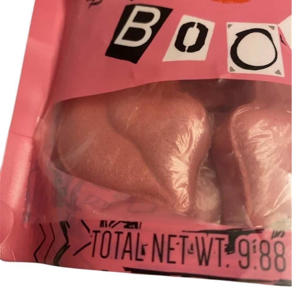 3/$25 Mean Girls Pink 7 Piece Bath Bomb Set - Picture 2 of 7